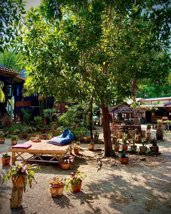 Leaf House Bungalows Sha Plus Approved Koh Lanta Exterior photo