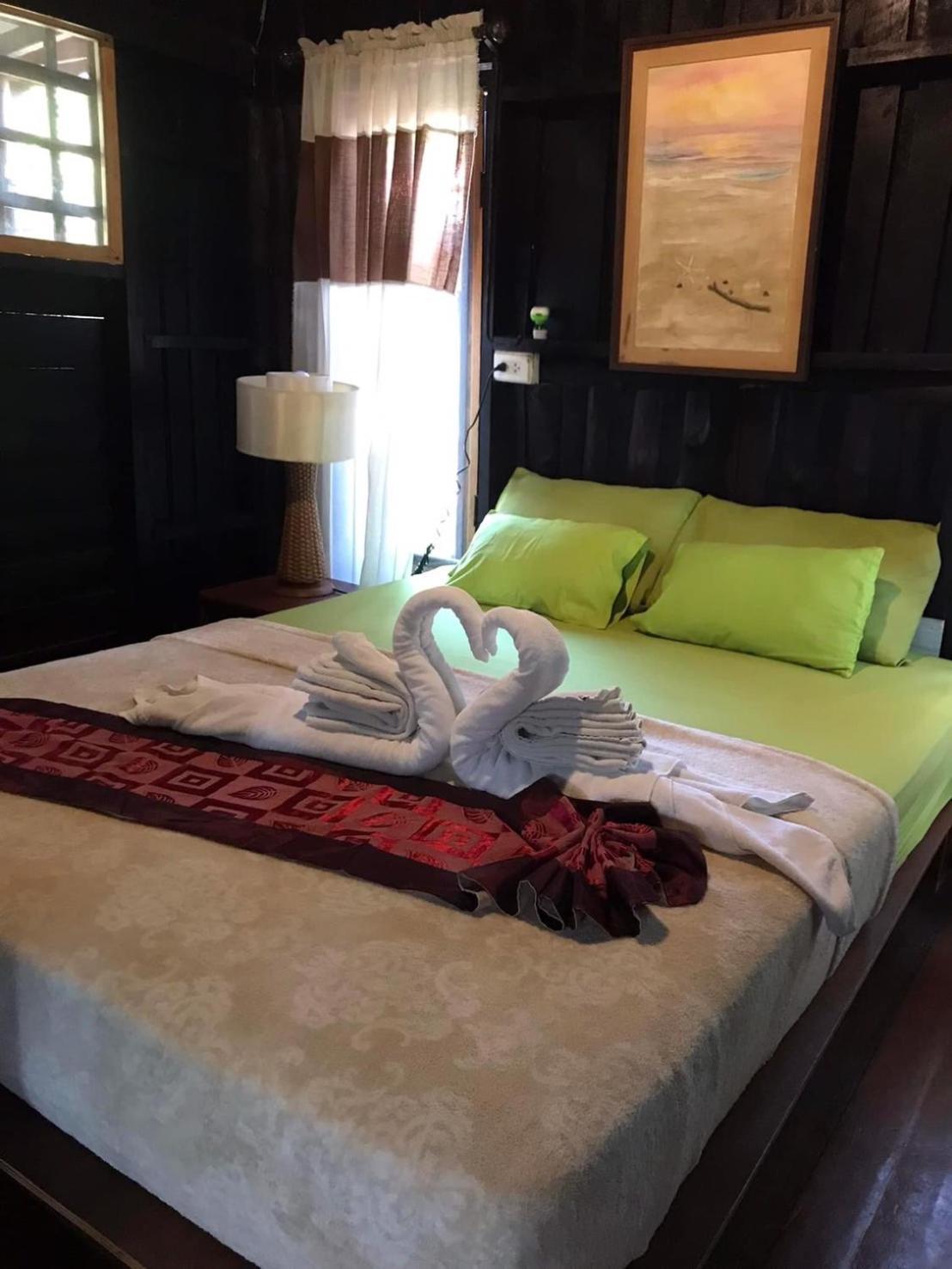 Leaf House Bungalows Sha Plus Approved Koh Lanta Exterior photo