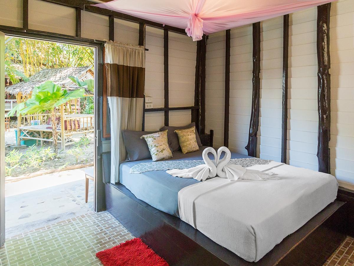 Leaf House Bungalows Sha Plus Approved Koh Lanta Exterior photo